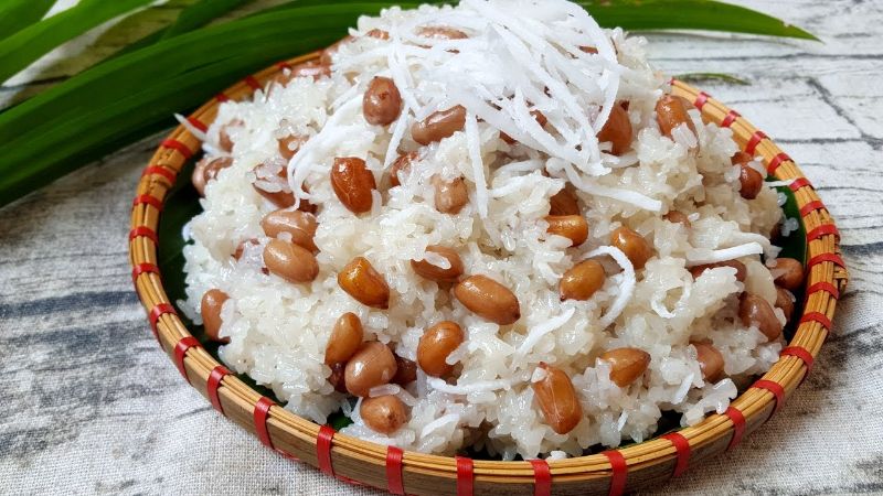 Quick and Delicious Sticky Rice with Peanut Recipe Using an Electric Rice Cooker